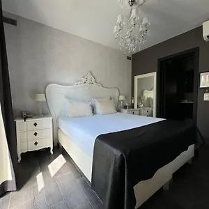 Hotel L'ecrin Des Vennes - Centre